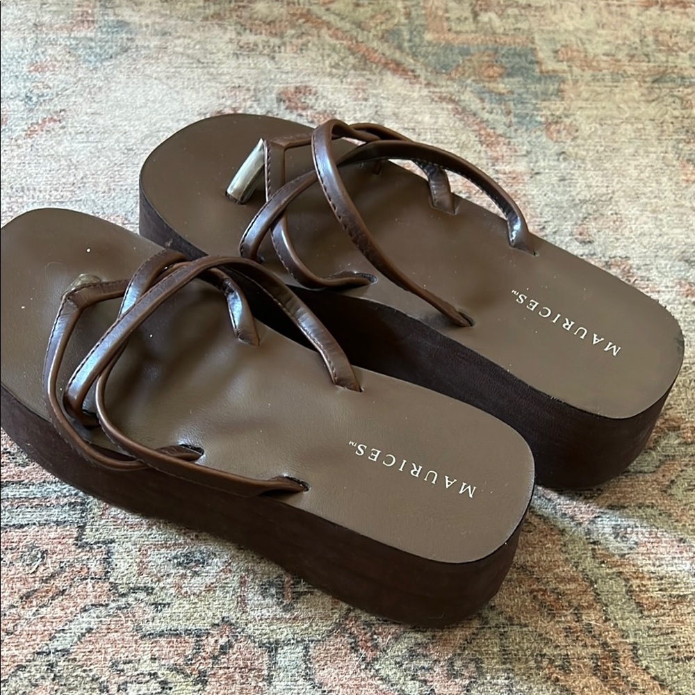 Platform sandals